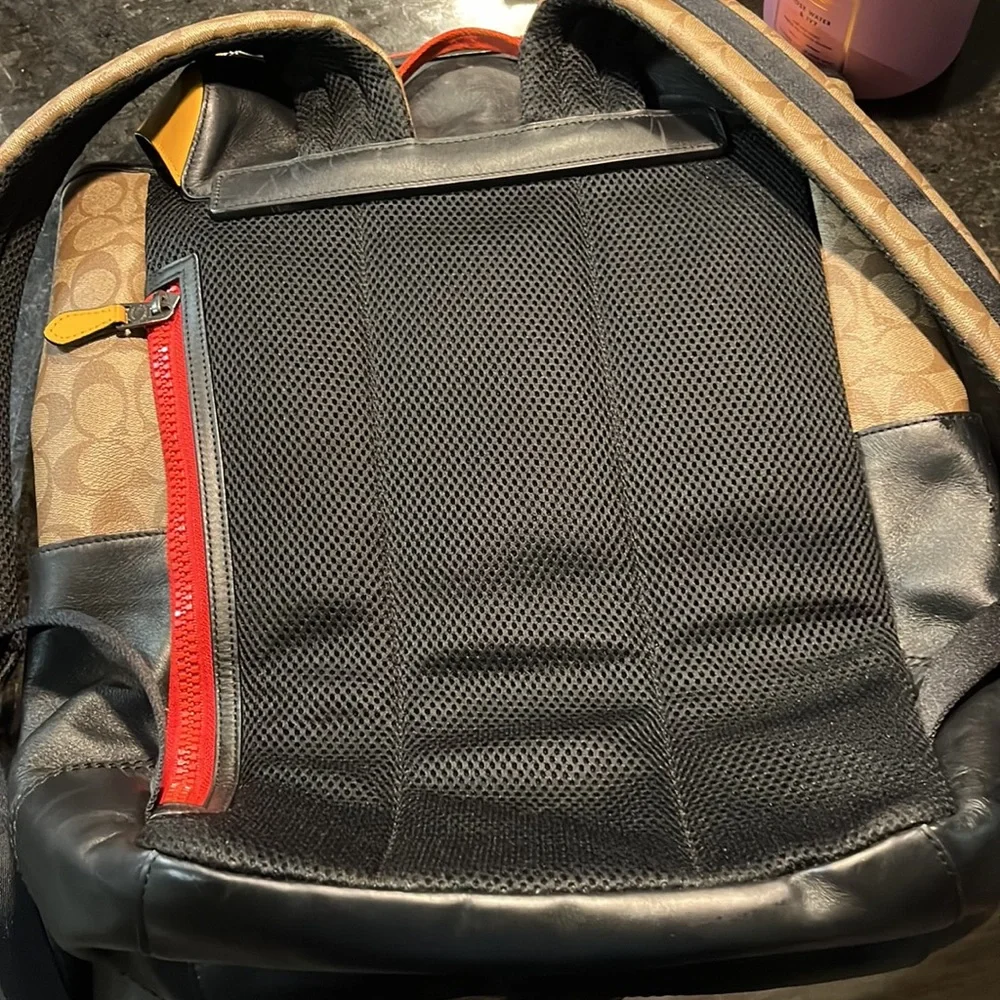 A beautiful coach bag! - Picture 4 of 4